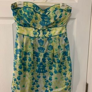 Short mini strapless dress